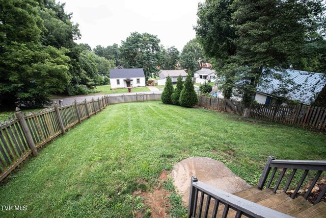 809 Hamilton Street, Johnson City, TN 37604