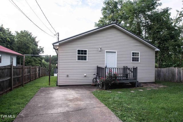 809 Hamilton Street, Johnson City, TN 37604