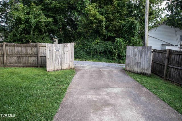809 Hamilton Street, Johnson City, TN 37604