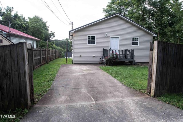 809 Hamilton Street, Johnson City, TN 37604