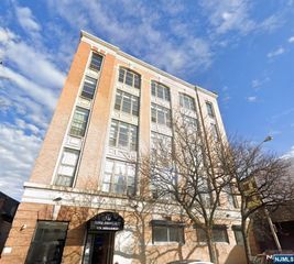 175 Broadway 205, Paterson, NJ 07505