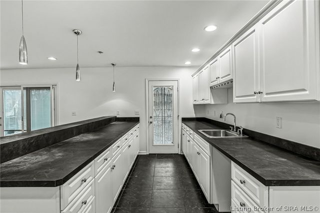 488 Alan Drive, New Albany, IN 47150