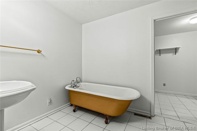 488 Alan Drive, New Albany, IN 47150