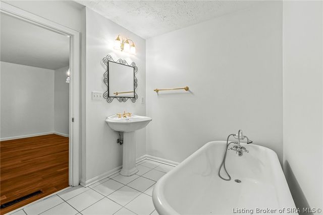 488 Alan Drive, New Albany, IN 47150