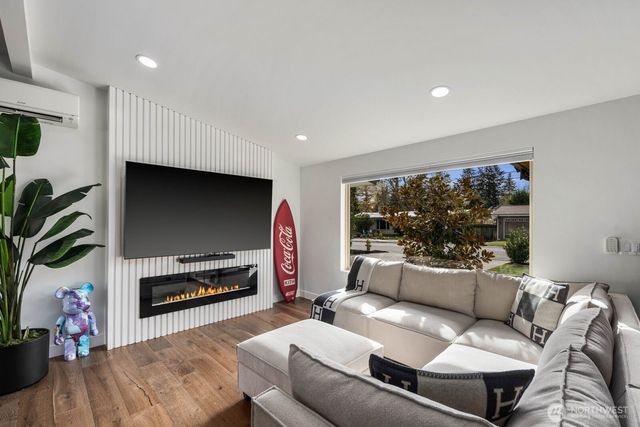 2100 Dayton Avenue NE, Renton, WA 98056