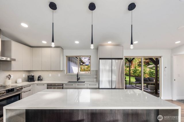 2100 Dayton Avenue NE, Renton, WA 98056