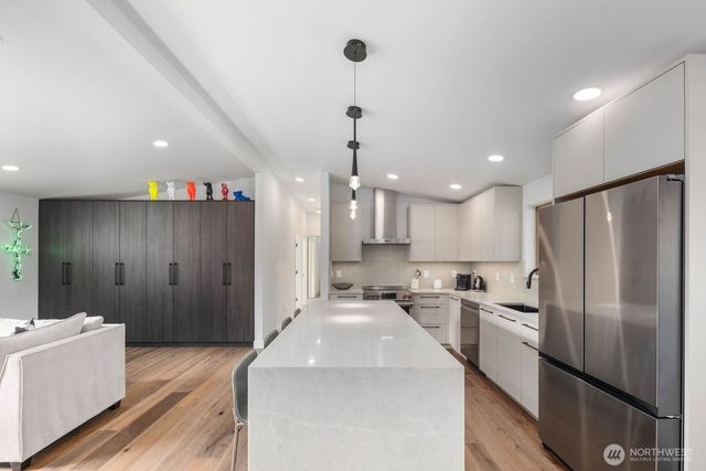 2100 Dayton Avenue NE, Renton, WA 98056