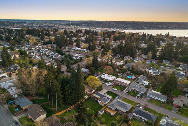 2100 Dayton Avenue NE, Renton, WA 98056