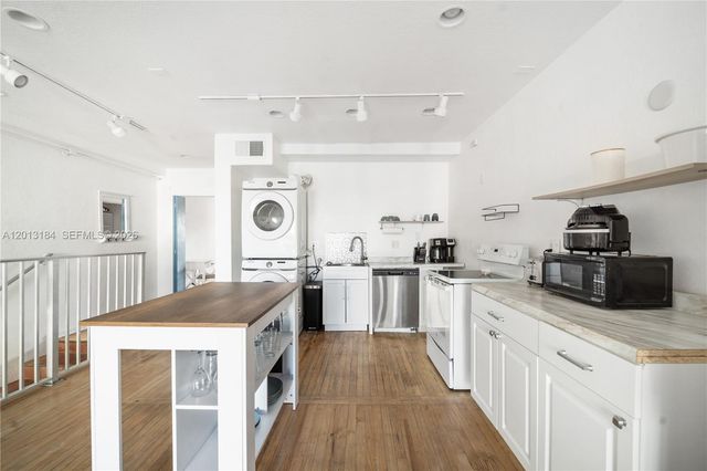 905 Sunrise Ln 905, Fort Lauderdale, FL 33304