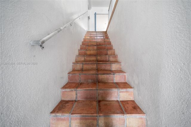 905 Sunrise Ln 905, Fort Lauderdale, FL 33304