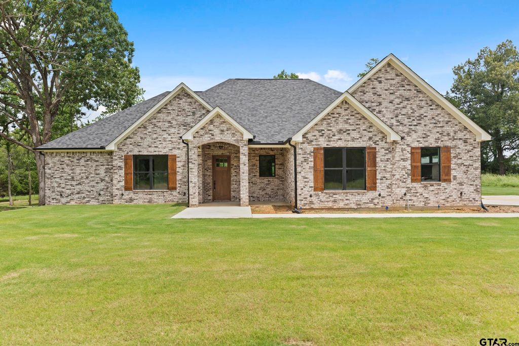 13914 Cedar Hill Lane, Tyler, TX 75704