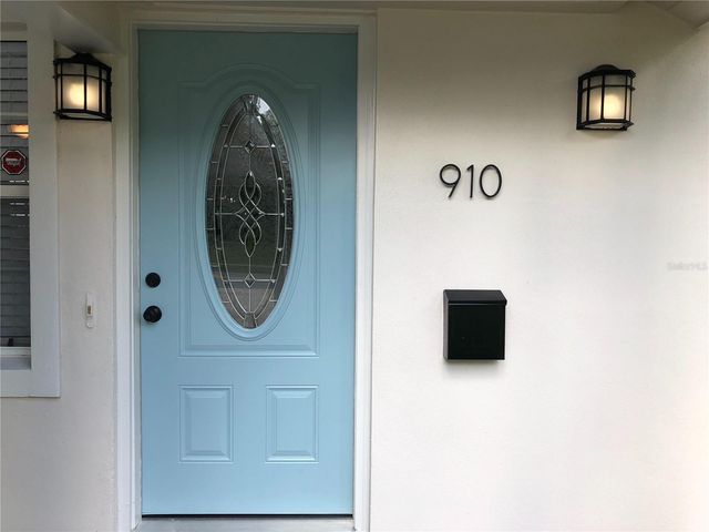 910 S MILLS AVENUE, Orlando, FL 32806