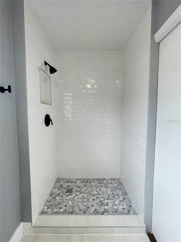 910 S MILLS AVENUE, Orlando, FL 32806