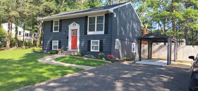 61 Esta, Plymouth, MA 02360