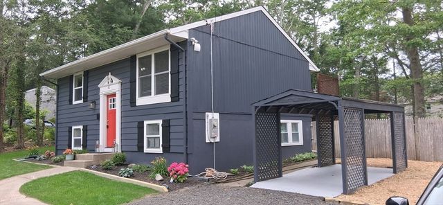 61 Esta, Plymouth, MA 02360