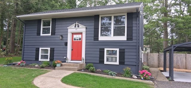 61 Esta, Plymouth, MA 02360