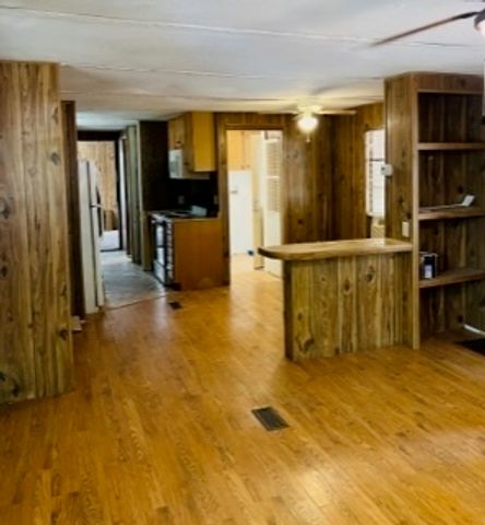 215 Highland Drive, Locust Grove, GA 30248