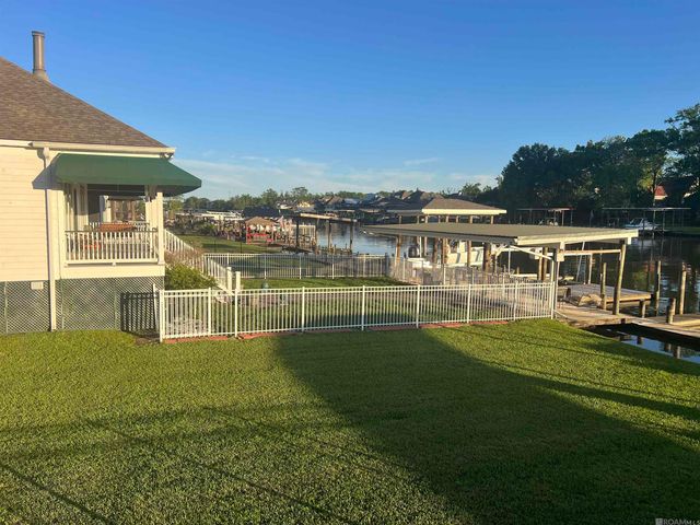 18100 Bayou Pierre Dr, Maurepas, LA 70449
