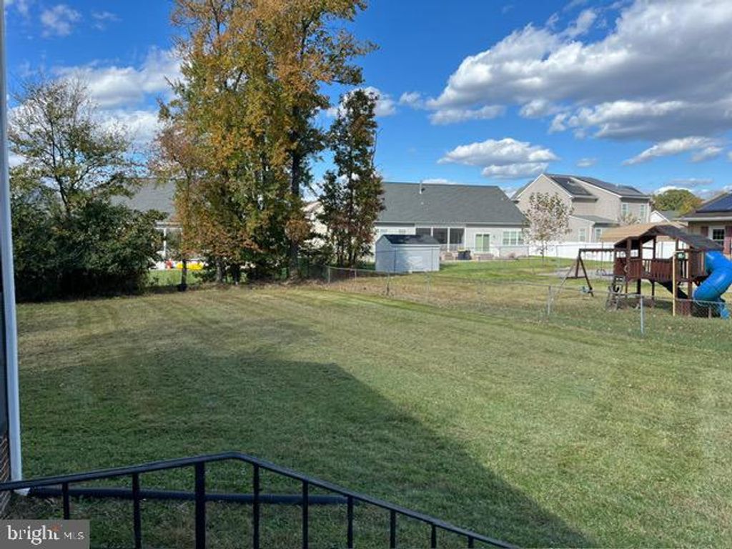 6706 SURRATTS RD, Clinton, MD 20735
