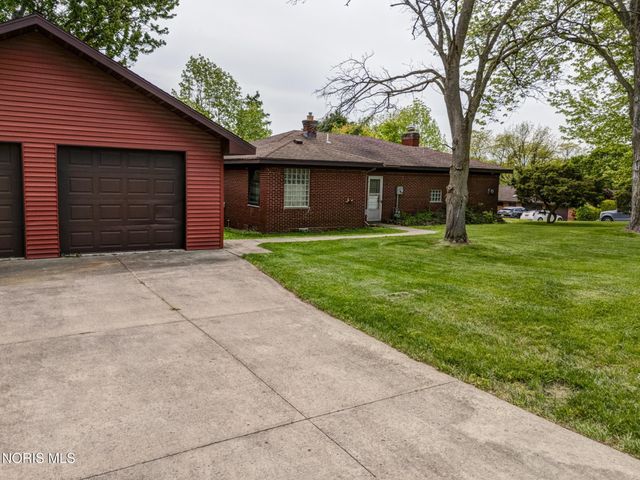 304 Mohawk Place, Maumee, OH 43537