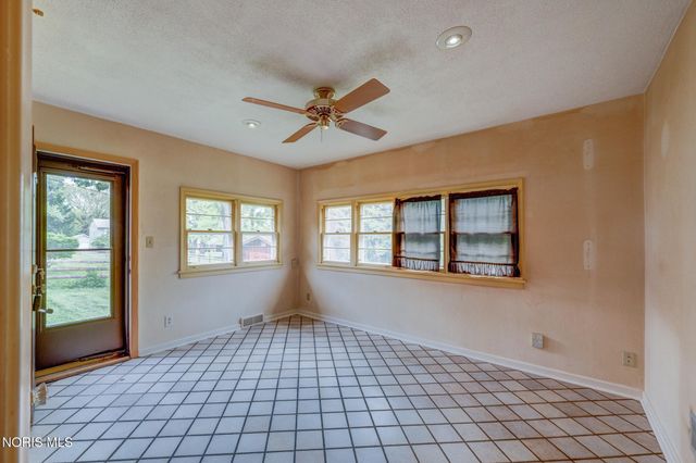 304 Mohawk Place, Maumee, OH 43537