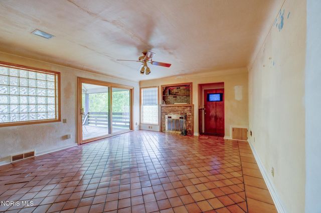 304 Mohawk Place, Maumee, OH 43537