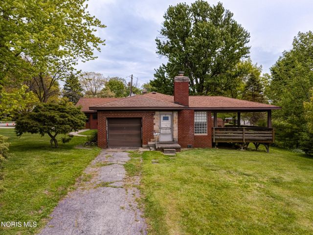 304 Mohawk Place, Maumee, OH 43537