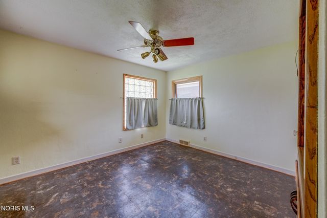304 Mohawk Place, Maumee, OH 43537