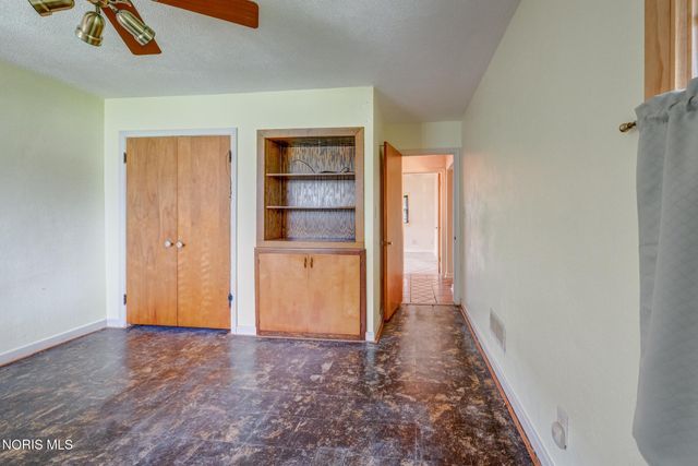 304 Mohawk Place, Maumee, OH 43537