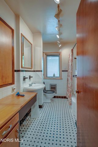 304 Mohawk Place, Maumee, OH 43537