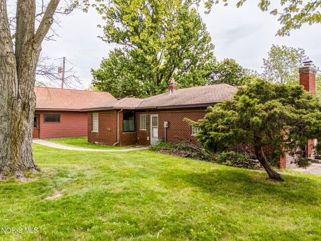 304 Mohawk Place, Maumee, OH 43537