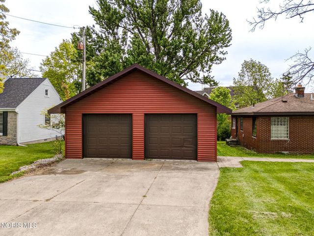 304 Mohawk Place, Maumee, OH 43537