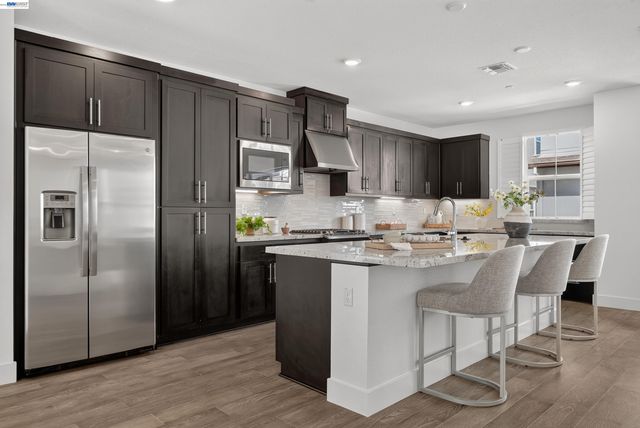 9177 Wave Cove Way, Newark, CA 94560
