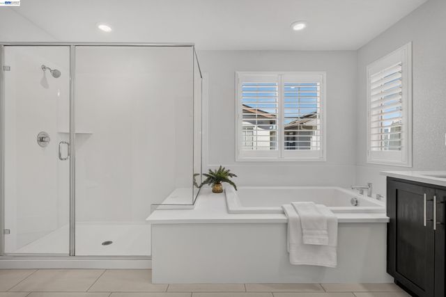 9177 Wave Cove Way, Newark, CA 94560