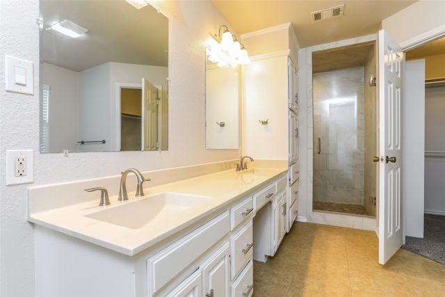 1 Roaring Creek Court, Trophy Club, TX 76262