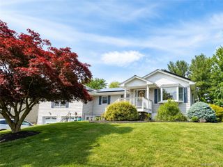 14 Esther Avenue, Congers, NY 10920