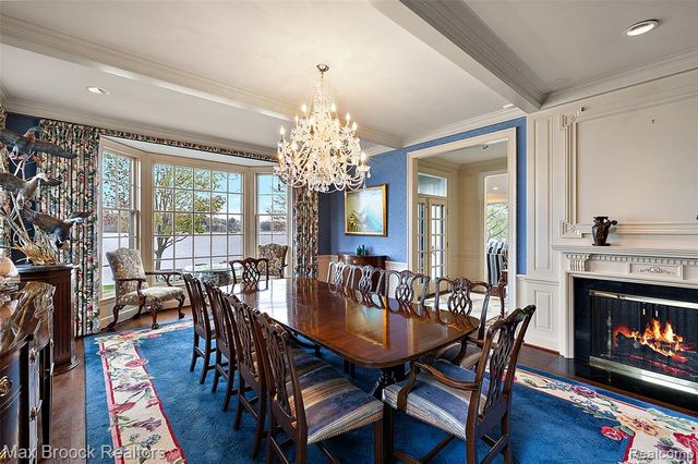 3945 Kirkland Court, Bloomfield Hills, MI 48302