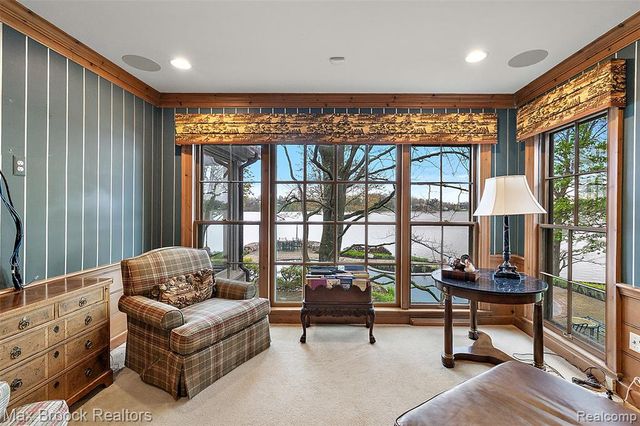 3945 Kirkland Court, Bloomfield Hills, MI 48302
