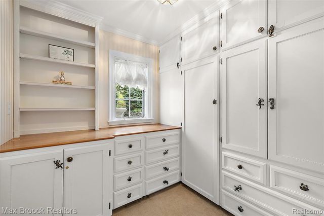 3945 Kirkland Court, Bloomfield Hills, MI 48302