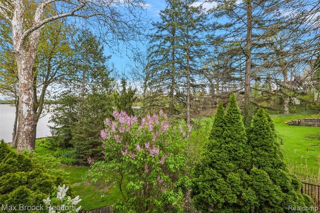 3945 Kirkland Court, Bloomfield Hills, MI 48302