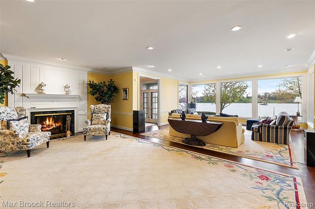 3945 Kirkland Court, Bloomfield Hills, MI 48302