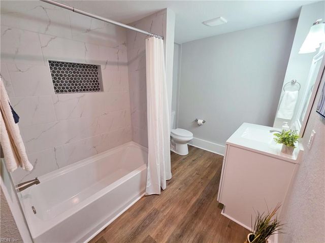 214 Knight ST, Suffolk, VA 23434