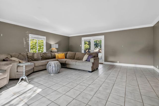 820 Celia Lane, Lexington, KY 40504