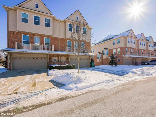 56722 Sunset Drive, Shelby Twp, MI 48316