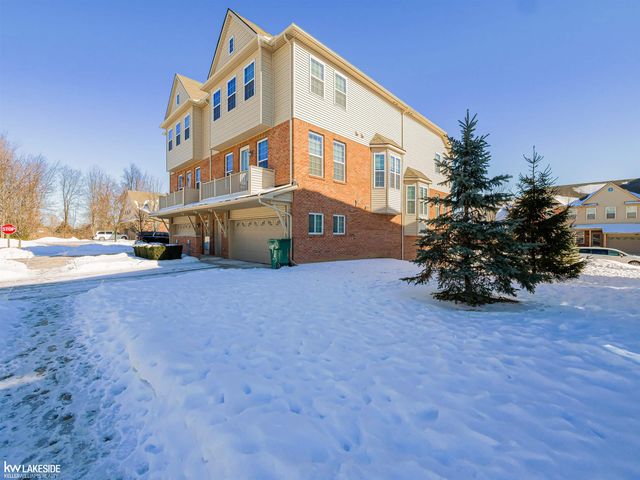 56722 Sunset Drive, Shelby Twp, MI 48316