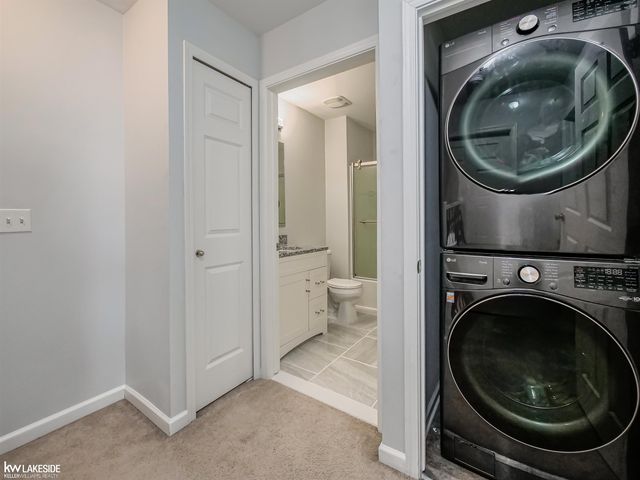 56722 Sunset Drive, Shelby Twp, MI 48316