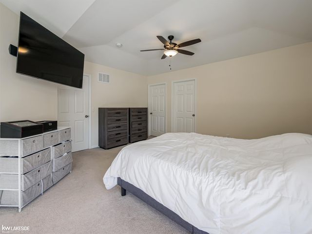 56722 Sunset Drive, Shelby Twp, MI 48316