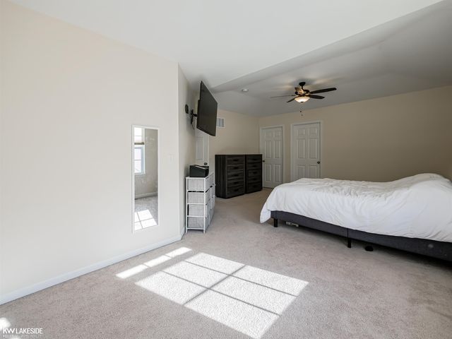 56722 Sunset Drive, Shelby Twp, MI 48316