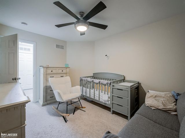 56722 Sunset Drive, Shelby Twp, MI 48316