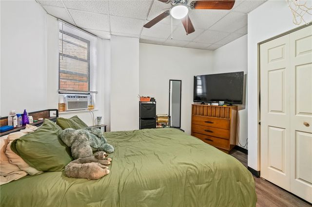 934 5th Ave, Coraopolis, PA 15108